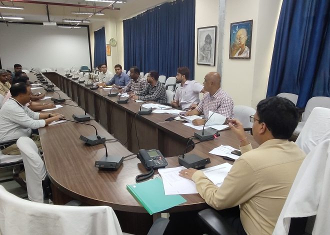 रांची जिला में चल रही योजनाओं/परियोजनाओं की जानकारी लेते हुए सम्बंधित अधिकारी को कई आवश्यक दिशा निर्देश दिए गए