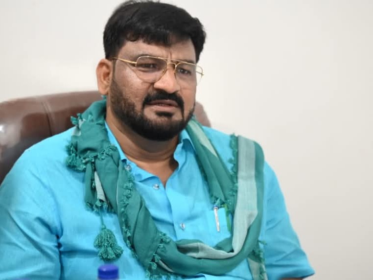 जल संसाधन मंत्री हफीजुल हसन की तबीयत अचानक बिगड़ी, पारस अस्पताल में भर्ती