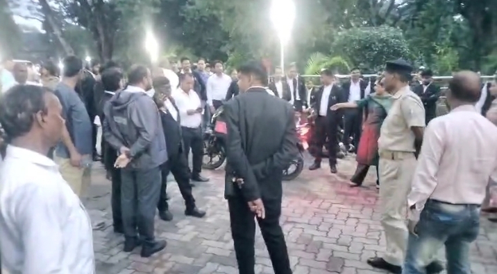 हजारीबाग में एसीबी ठग गिरोह में निकाला एक व्यक्ति अधिवक्ता 