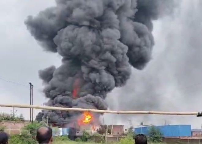 राजधानी रांची के इरबा इलाके के केमिकल फैक्ट्री में लगी भीषण आग