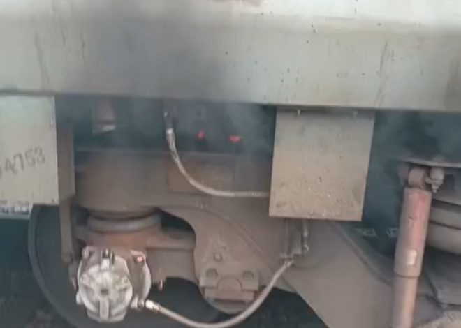 जामताड़ा ट्रेन हादसा: बक्सर-टाटा सुपरफास्ट में लगी आग, बड़ा हादसा टला