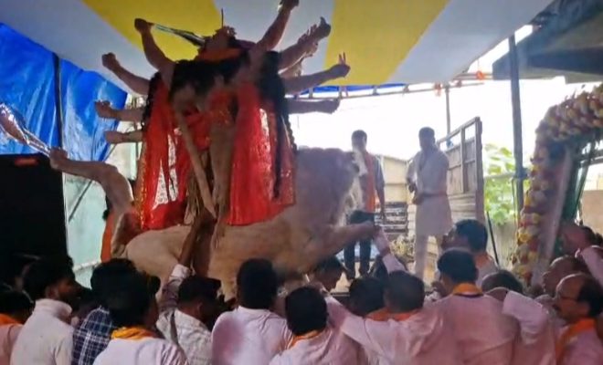 जमशेदपुर सुंदरनगर में माँ दुर्गा का भव्य विसर्जन शोभायात्रा