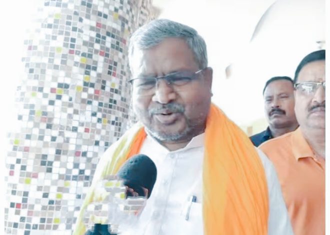 कुर्मी-कुड़मी समुदाय की आदिवासी दर्जे की मांग पर बवाल, बाबूलाल मरांडी ने दी संवैधानिक सलाह