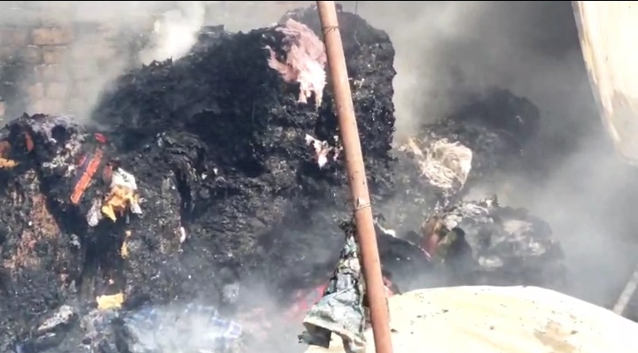 6 से 7 अलग अलग दुकानों में लगी आग