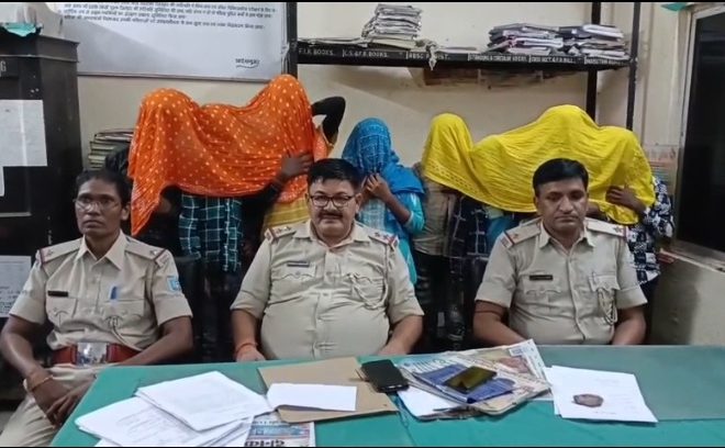 साहिबगंज रेलवे स्टेशन पर बाल तस्करी का पर्दाफाश, दिल्ली जा रहे सात नाबालिग लड़के व एक लड़की को जीआरपी ने बचाया 