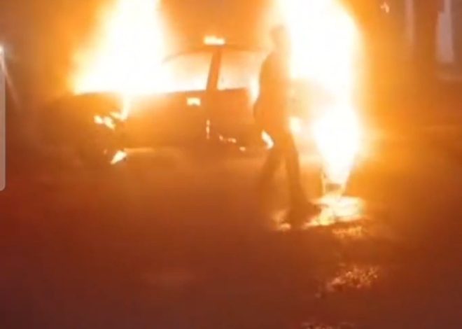 न्यू बारीडीह में देर रात कार में लगी आग, सिदगोड़ा थाना क्षेत्र में मची अफरा-तफरी