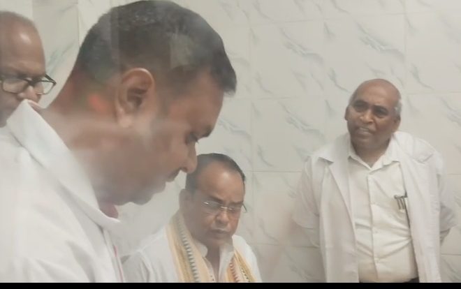 स्वास्थ्य मंत्री डॉ. इरफान अंसारी का सख्त रुख