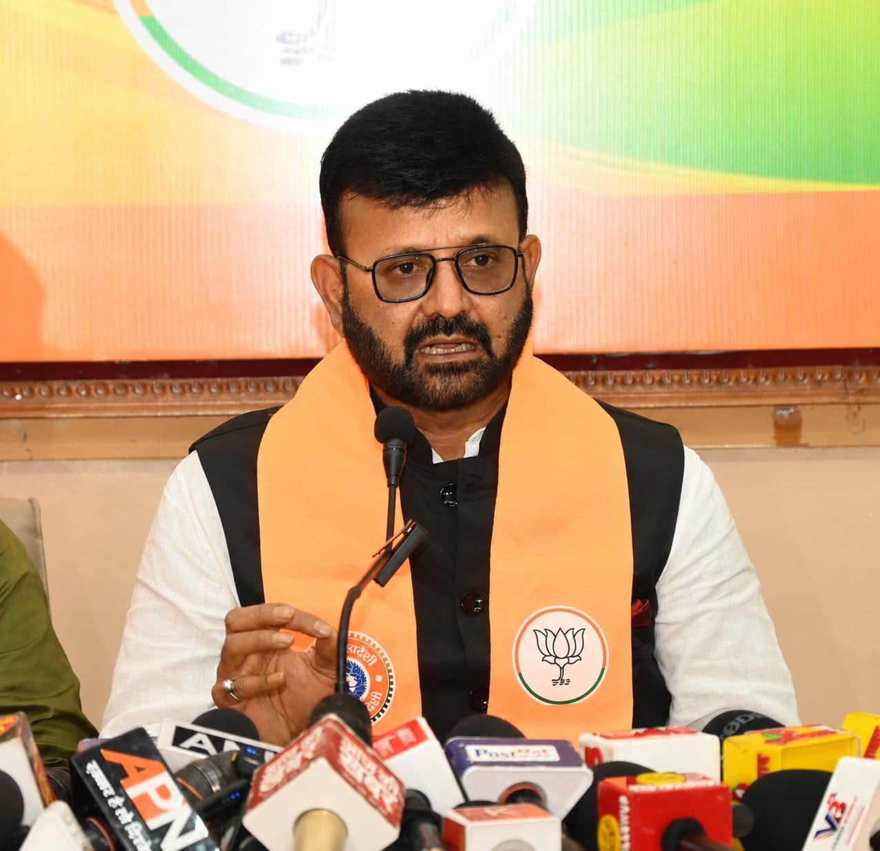 ट्रेजरी घोटाले में अपने चहेते अफसरों को नियम विरुद्ध बचाने में जुटी झारखंड सरकार : प्रतुल शाहदेव