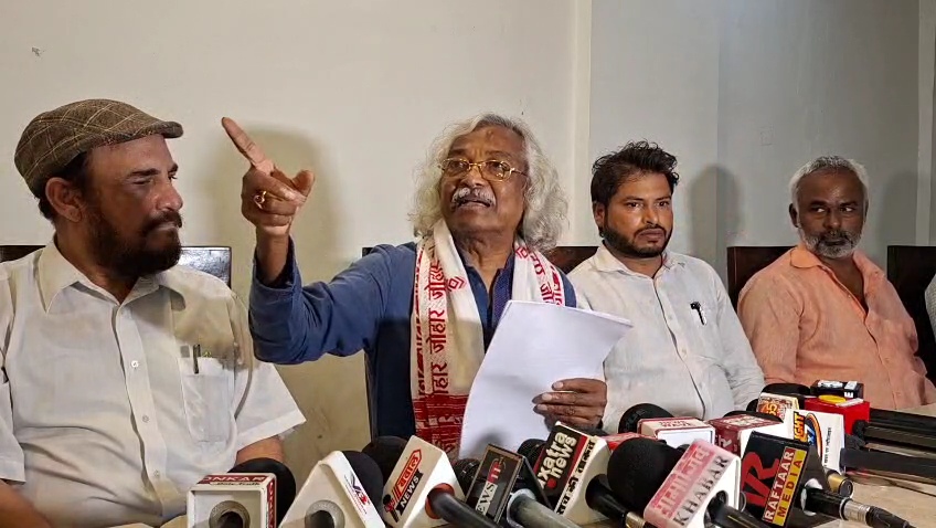 आंदोलनरत छात्रों को सूर्य सिंह बेसरा का मिला साथ, हेमंत सरकार को घेरा, JPSC घोटाले की CBI जांच की मांग…..