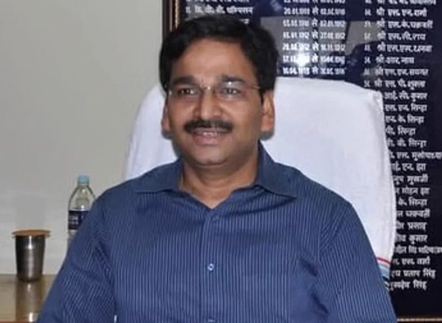 निलंबित IAS विनय कुमार चौबे को सुप्रीम कोर्ट से बड़ी राहत, वनभूमि मामले में मिली जमानत
