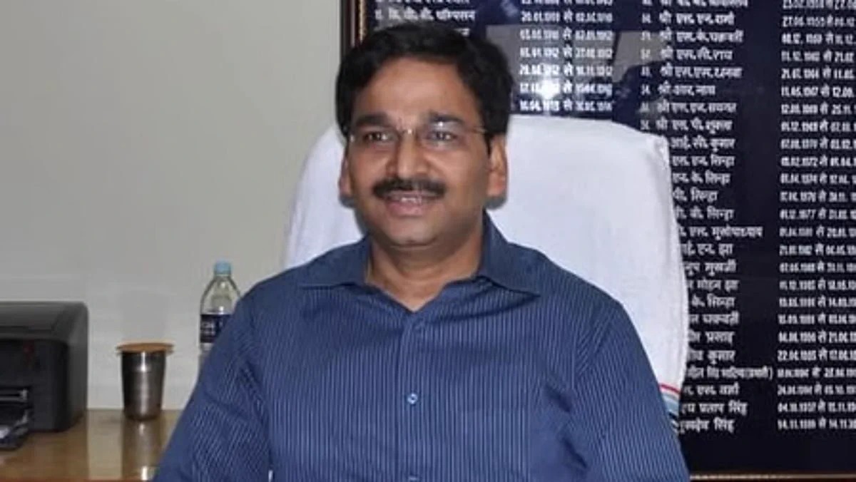 निलंबित IAS विनय कुमार चौबे को सुप्रीम कोर्ट से बड़ी राहत, वनभूमि मामले में मिली जमानत
