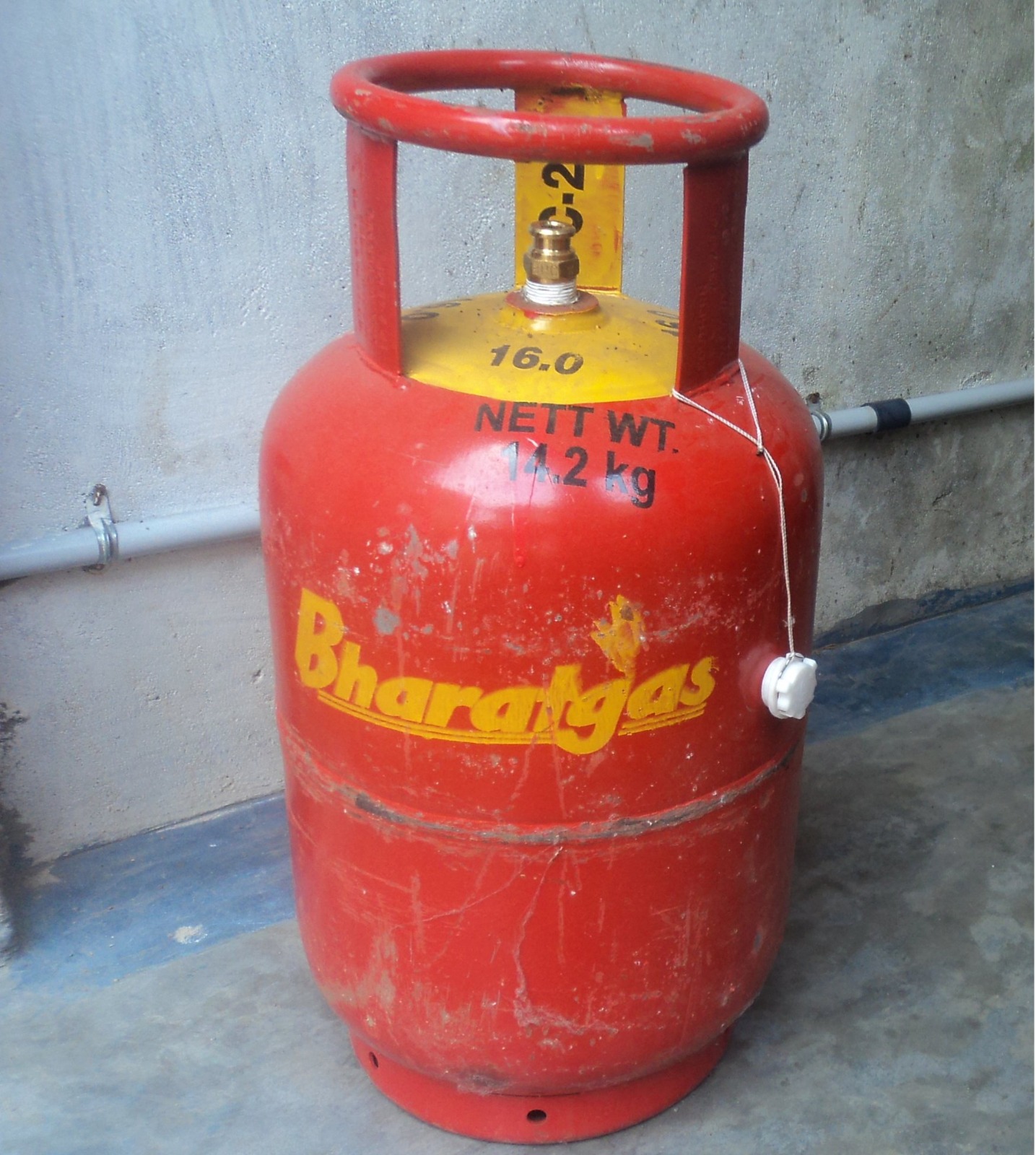 LPG उपभोक्ताओं के लिए जरूरी खबर: 16 अगस्त तक करा लें e-KYC, नहीं तो रुक सकती है गैस सब्सिडी