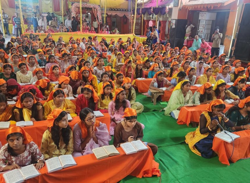चुटिया के प्राचीन राम मंदिर में 1970 से चली आ रही रामायण पाठ की परंपरा………………….