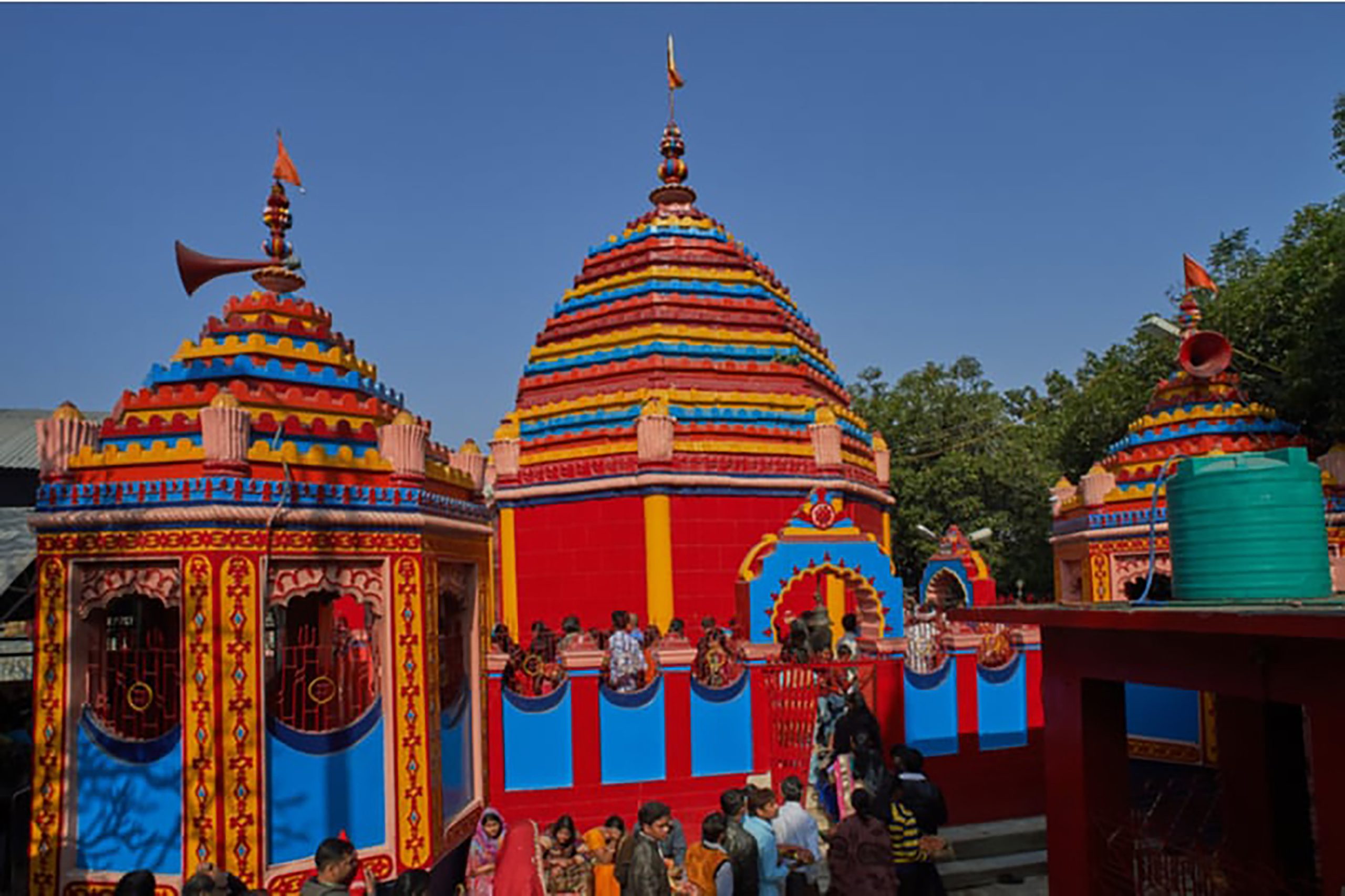 कलश स्थापना के साथ शारदीय नवरात्र शुरू, मां छिन्नमस्तिका के दर्शन के लिए दूर-दूर से उमड़े श्रद्धालु…………………………..