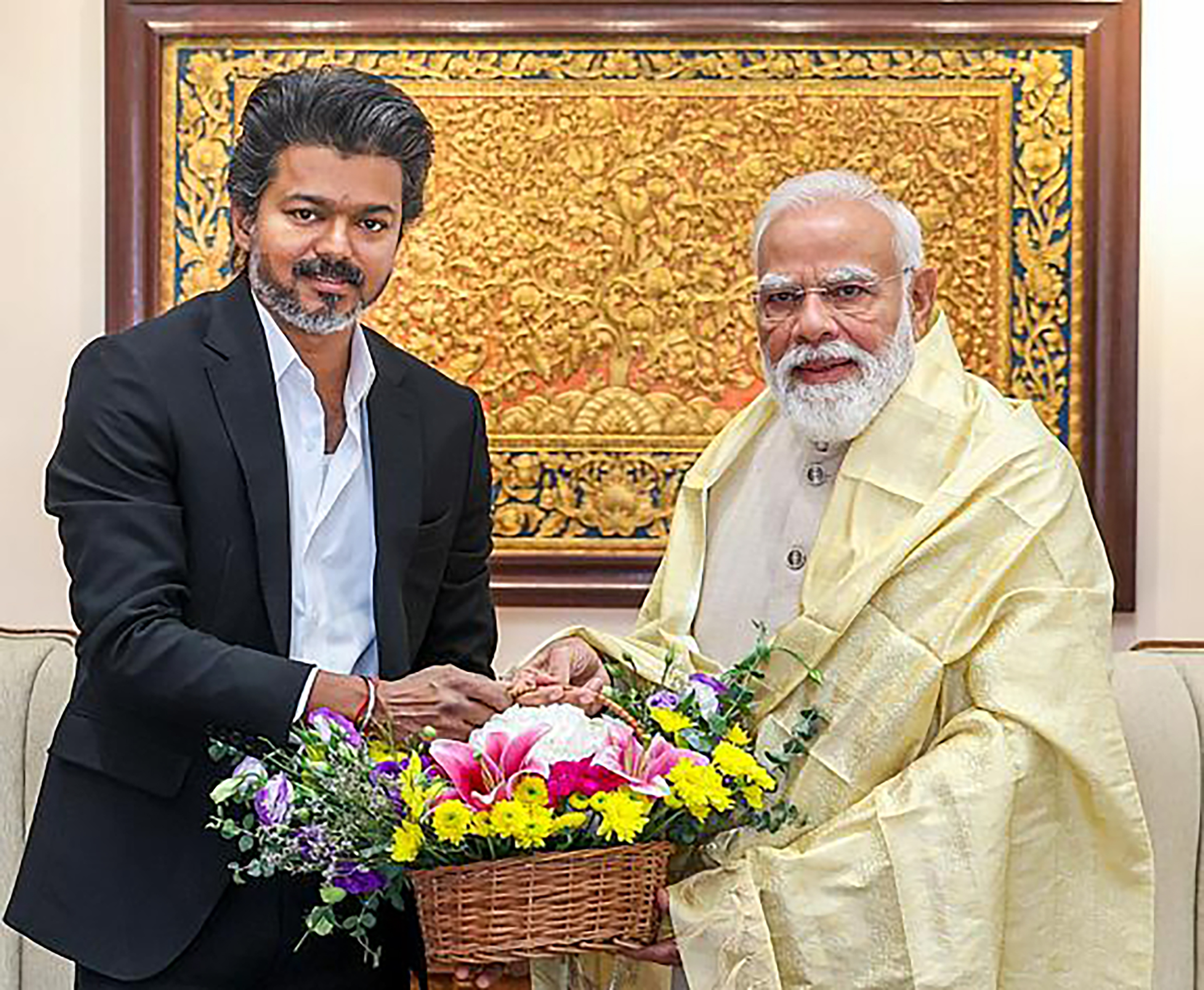 पीएम मोदी और सीएम विजय ने मेट्रो में किया सफर, चेन्नई में दोहराया ‘वी विल डू इट’ का नारा…………………………………